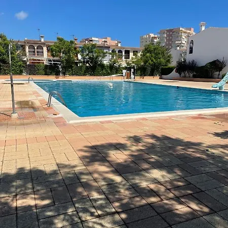 Adosado Con Piscina Y Tenis Benicassim